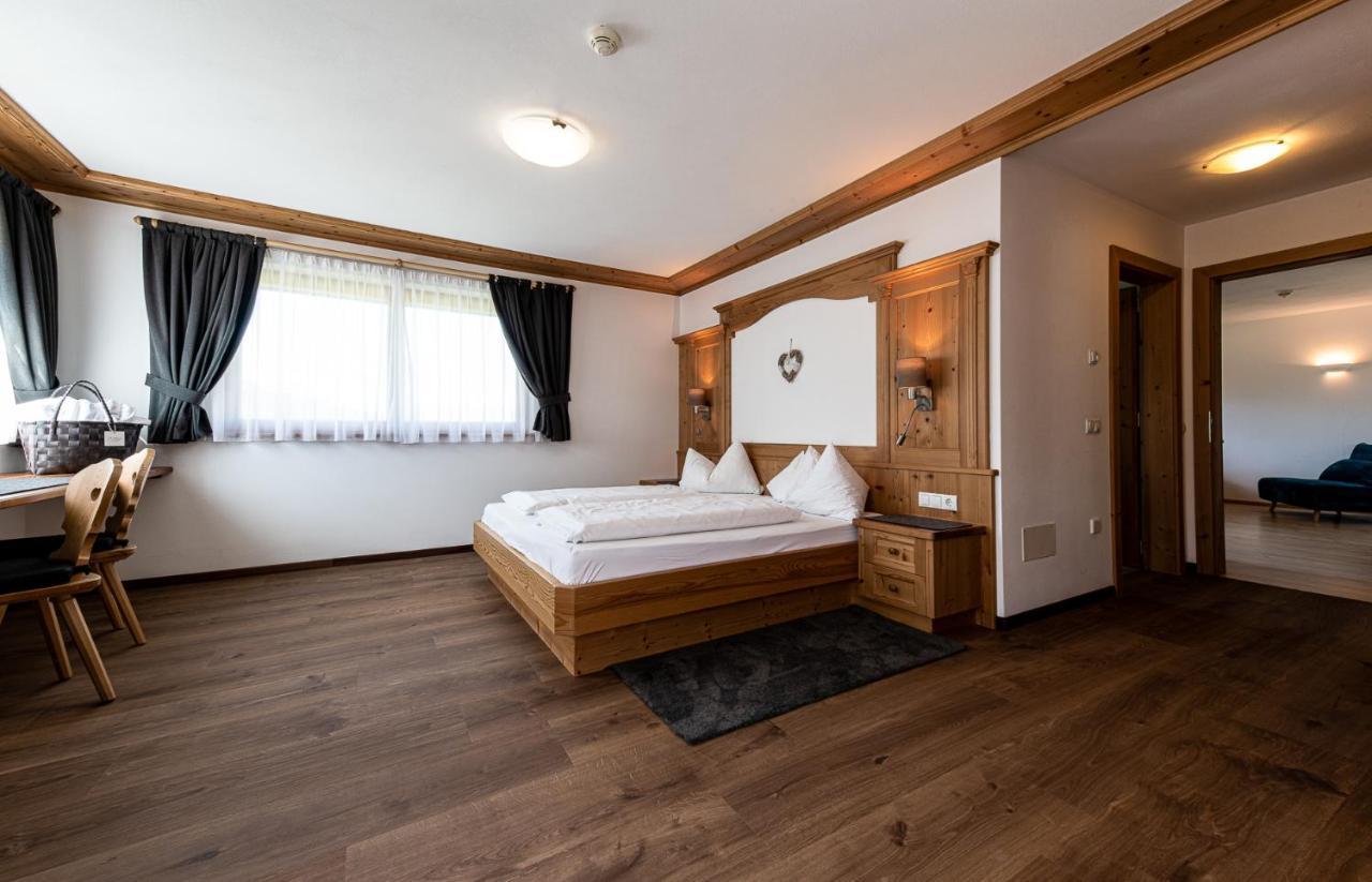 Apartments Sunela Sëlva di Val Gardena Eksteriør billede