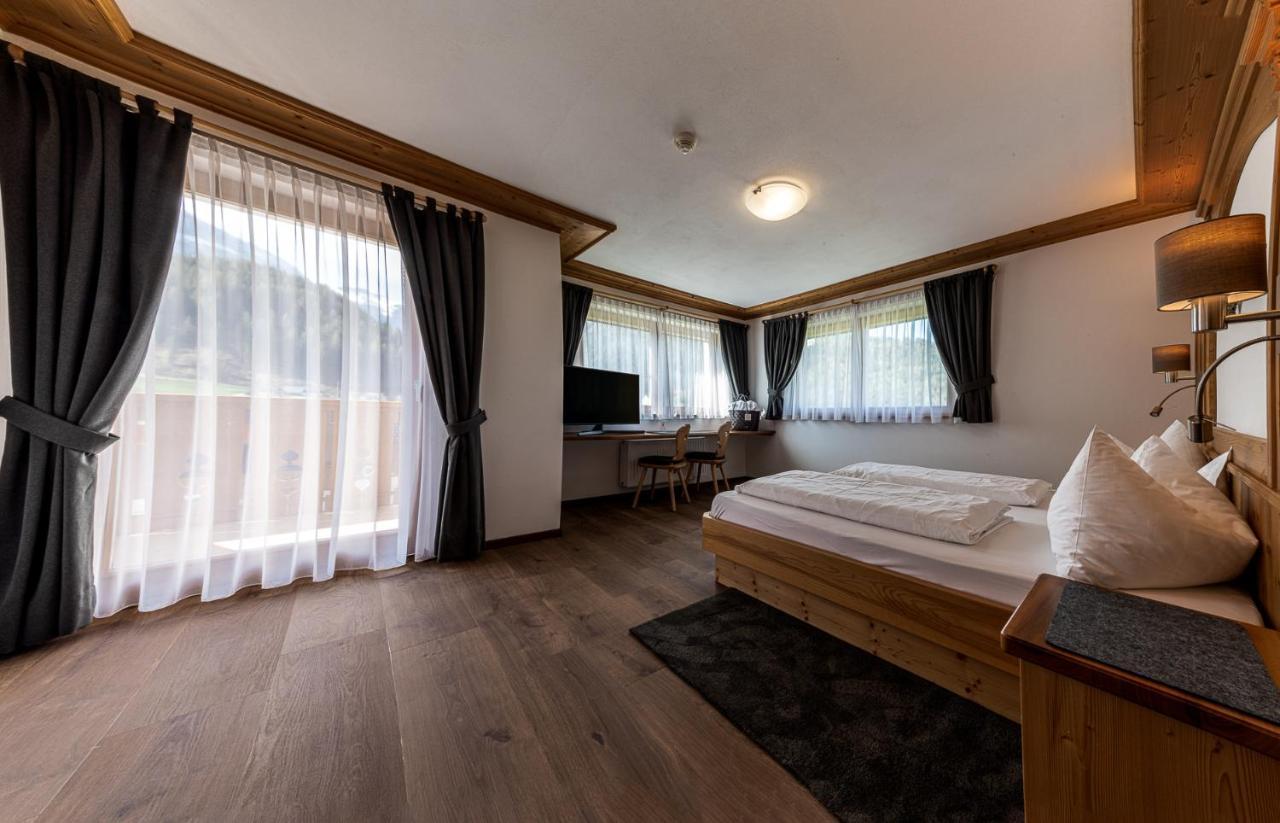 Apartments Sunela Sëlva di Val Gardena Eksteriør billede