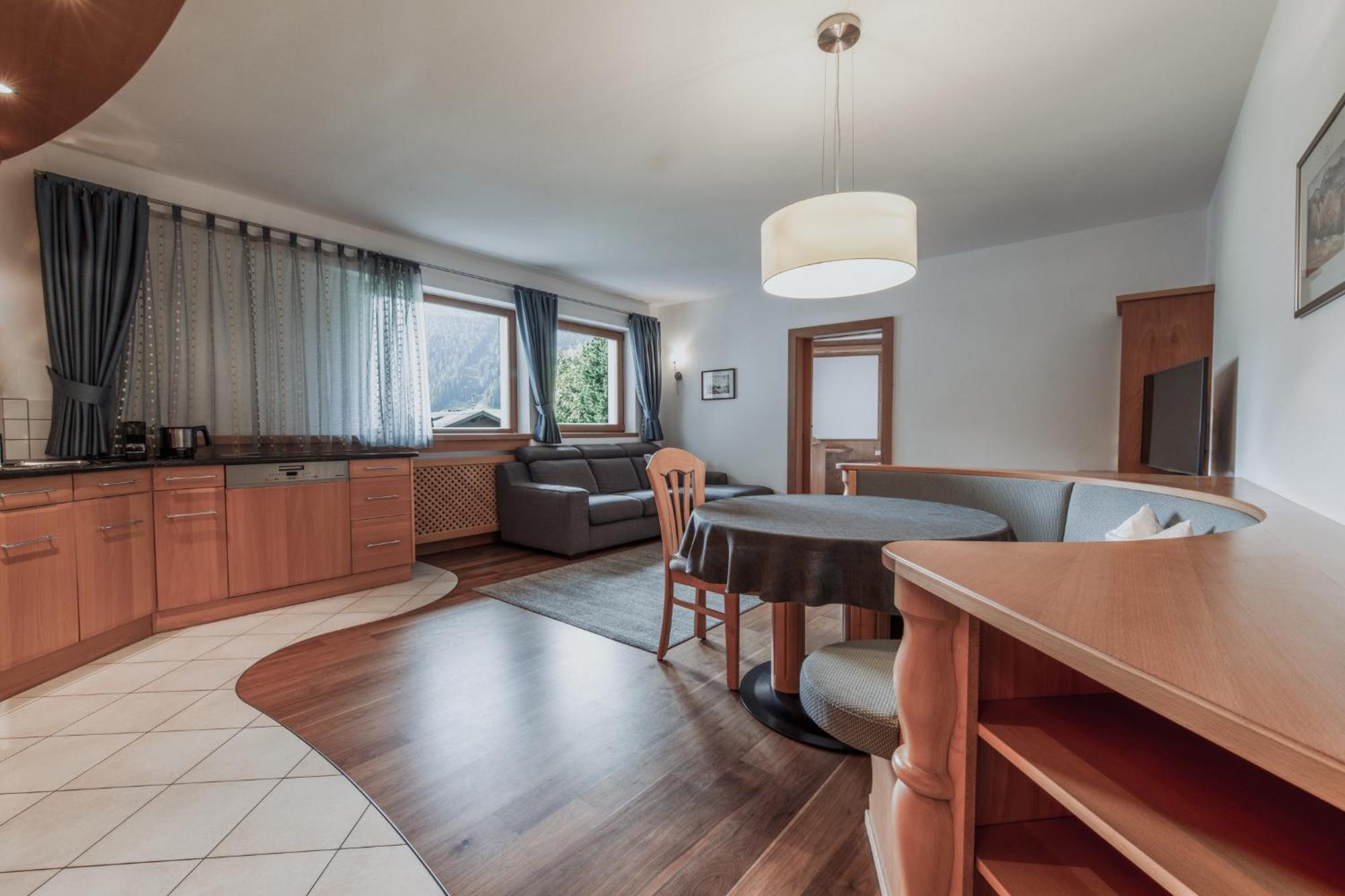 Apartments Sunela Sëlva di Val Gardena Eksteriør billede