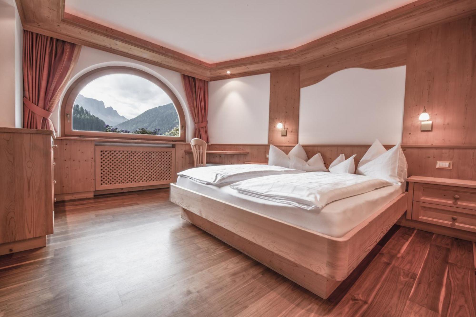 Apartments Sunela Sëlva di Val Gardena Eksteriør billede