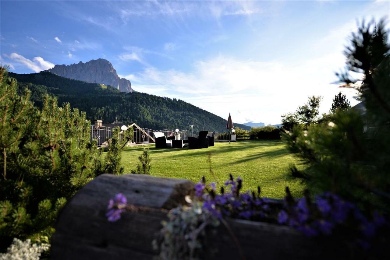 Apartments Sunela Sëlva di Val Gardena Eksteriør billede