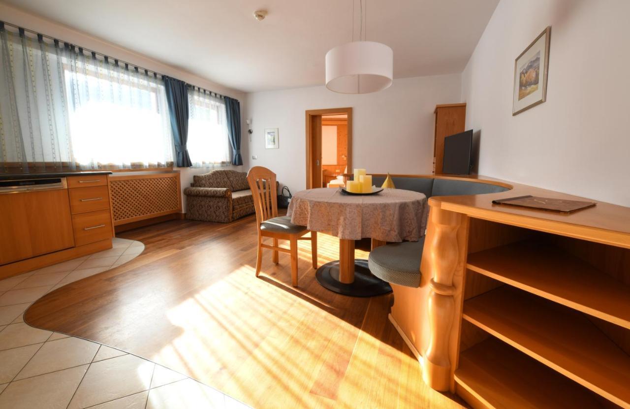 Apartments Sunela Sëlva di Val Gardena Eksteriør billede