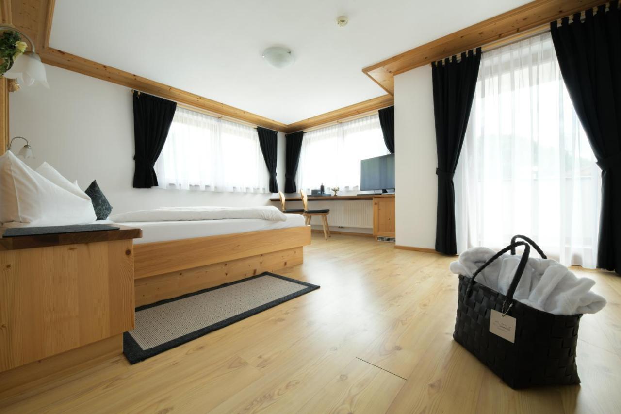 Apartments Sunela Sëlva di Val Gardena Eksteriør billede